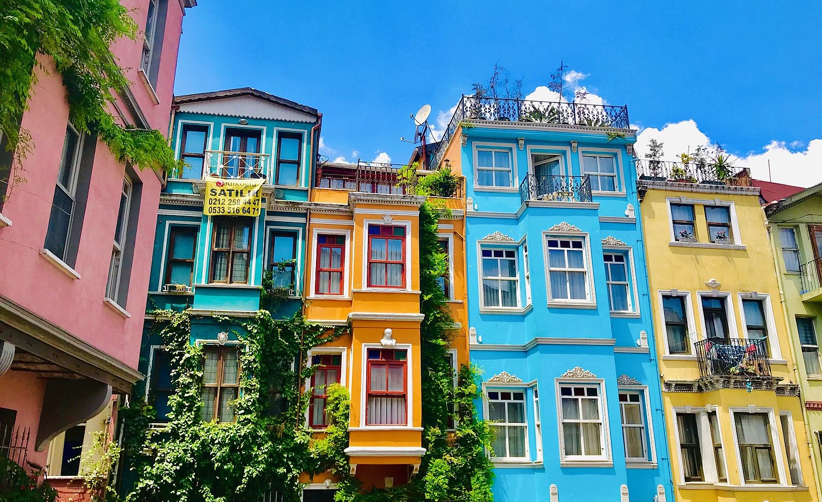 Colorful apartment buildings in İstanbul